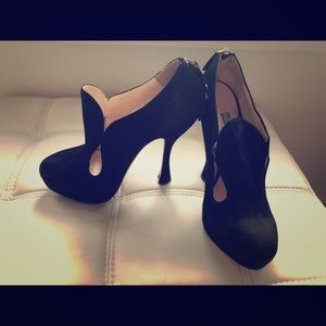 Beautiful Prada suede bootie, 37